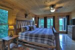 Lazy Bear Lodge - Upper Level King Master Suite with Balcony Access